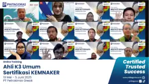 Foto Bersama Ahli K3 Umum Sertifikasi KEMNAKER PT Petrokimia Gresik 19 Mei - 5 Juni 2025 (2)