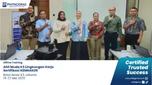 Foto Bersama Asasesment BNSP Offline Training Petugas P3K (First Aid) Sertifikasi KEMNAKER - Phitagoras Training Center 14 - 17 Mei 2025