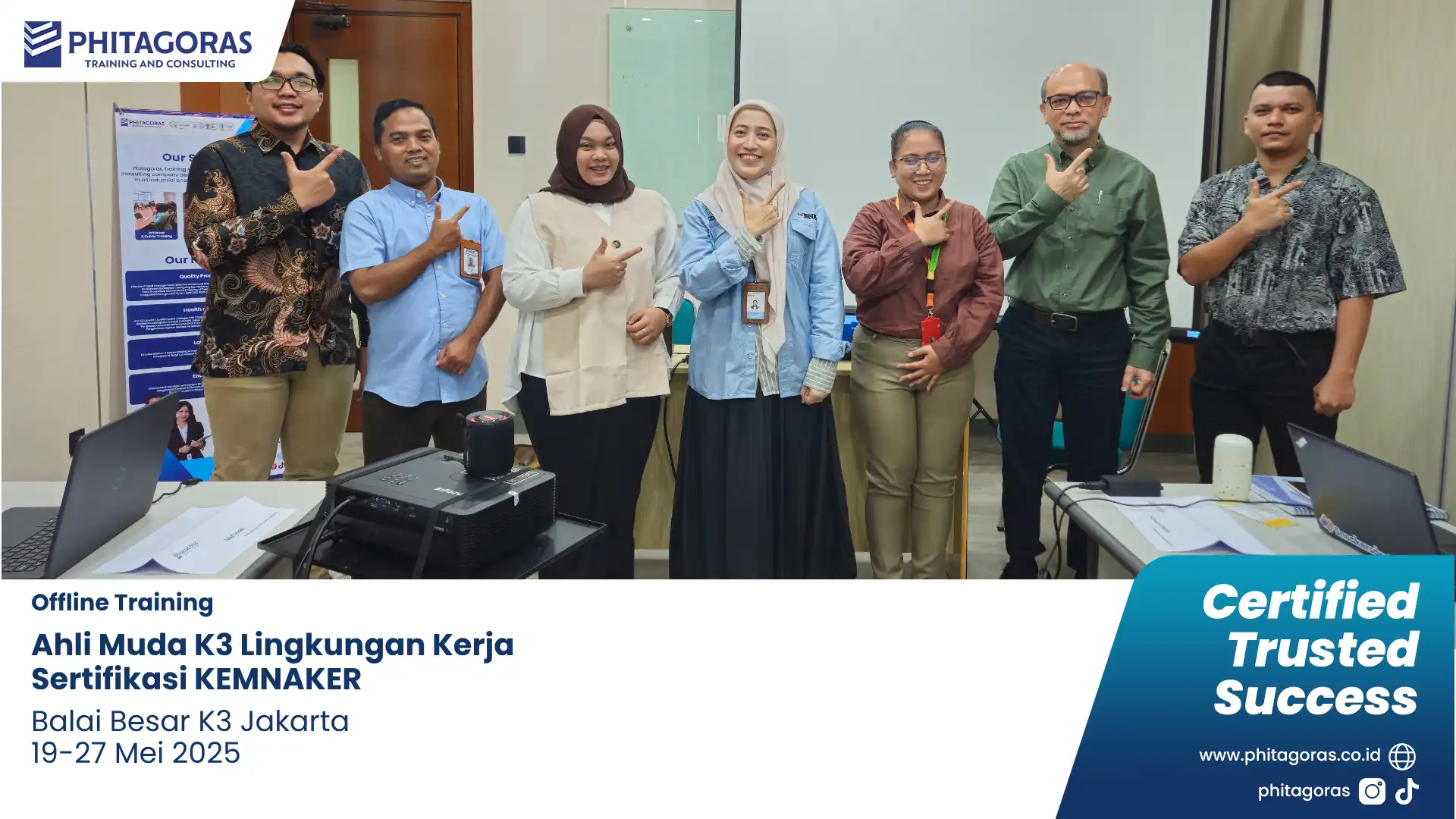 Foto Bersama Asasesment BNSP Offline Training Petugas P3K (First Aid) Sertifikasi KEMNAKER - Phitagoras Training Center 14 - 17 Mei 2025