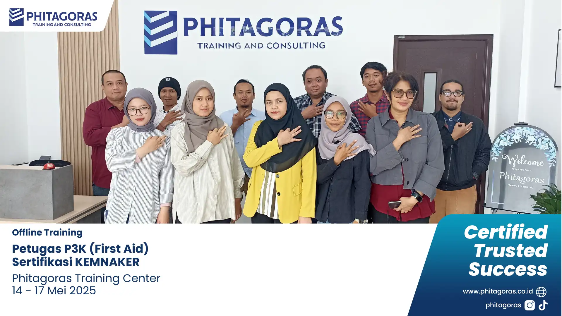 Foto Bersama Offline Offline Training Petugas P3K (First Aid) Sertifikasi KEMNAKER - Phitagoras Training Center 14 - 17 Mei 2025