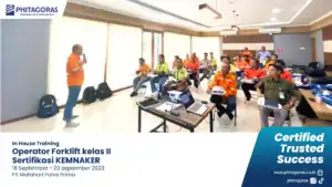 Foto bersama Operator Forklift kelas II Sertifikasi KEMNAKER 18 September - 20 september 2023 PT Matahari Putra Prima
