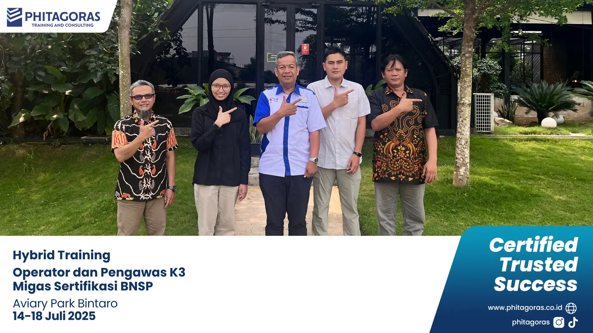Foto Bersama Hybrid Training - Operator dan Pengawas K3 Migas Sertifikasi BNSP, Aviary Park Bintaro (14-18 Juli 2025)