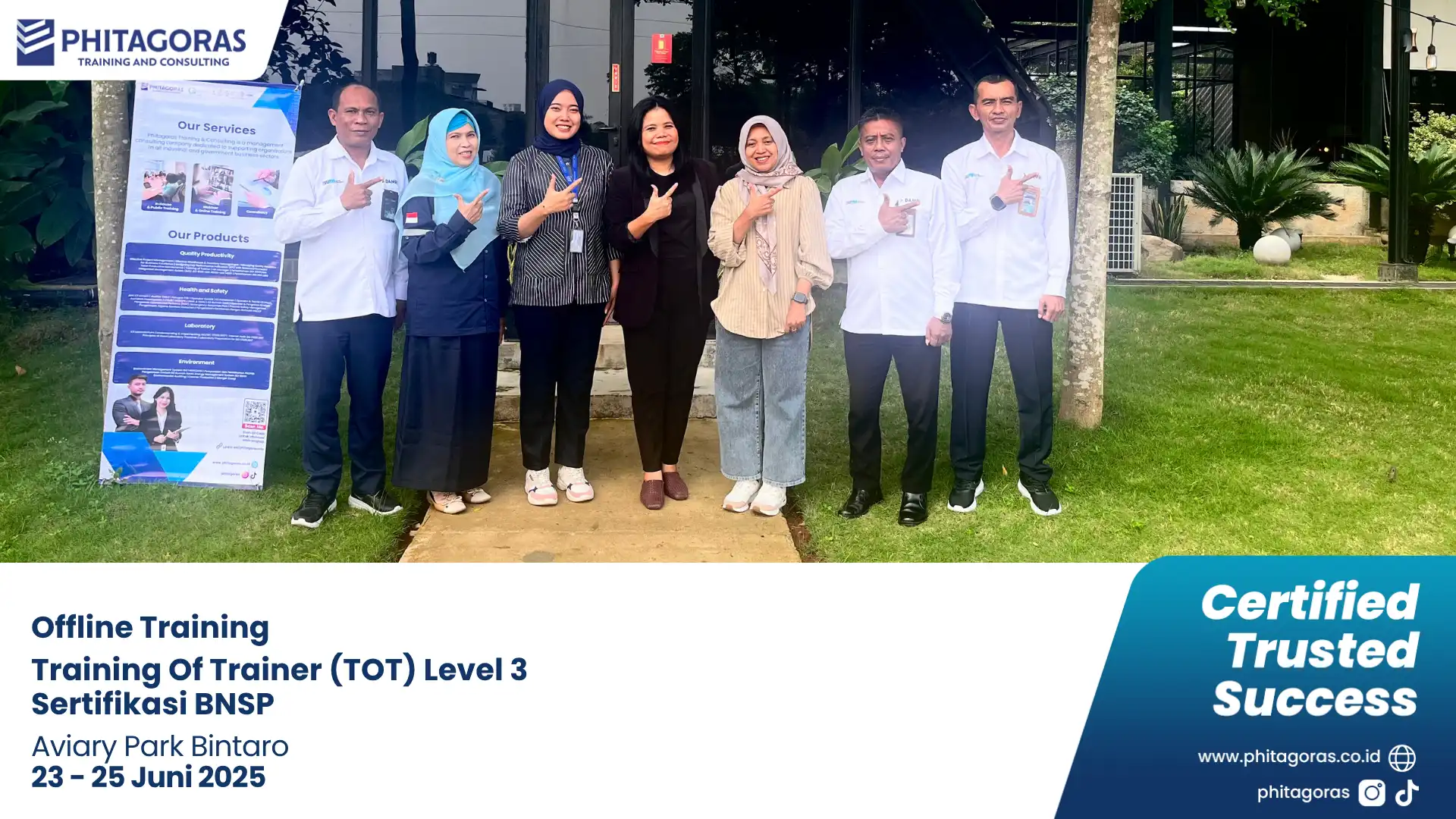 Foto Bersama In House Training Petugas P3K (First Aid) Sertifikasi KEMNAKER, PT Starone Mitra Telekomunikasi (23-25 Juni 2025)