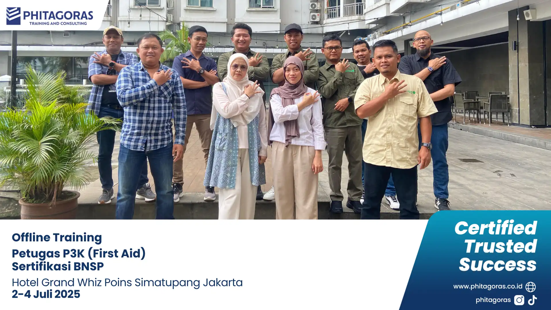 Foto Bersama Offline Training - Petugas P3K (First Aid) Sertifikasi BNSP, Hotel Grand Whiz Poins Simatupang Jakarta (2-4 Juli 2025)