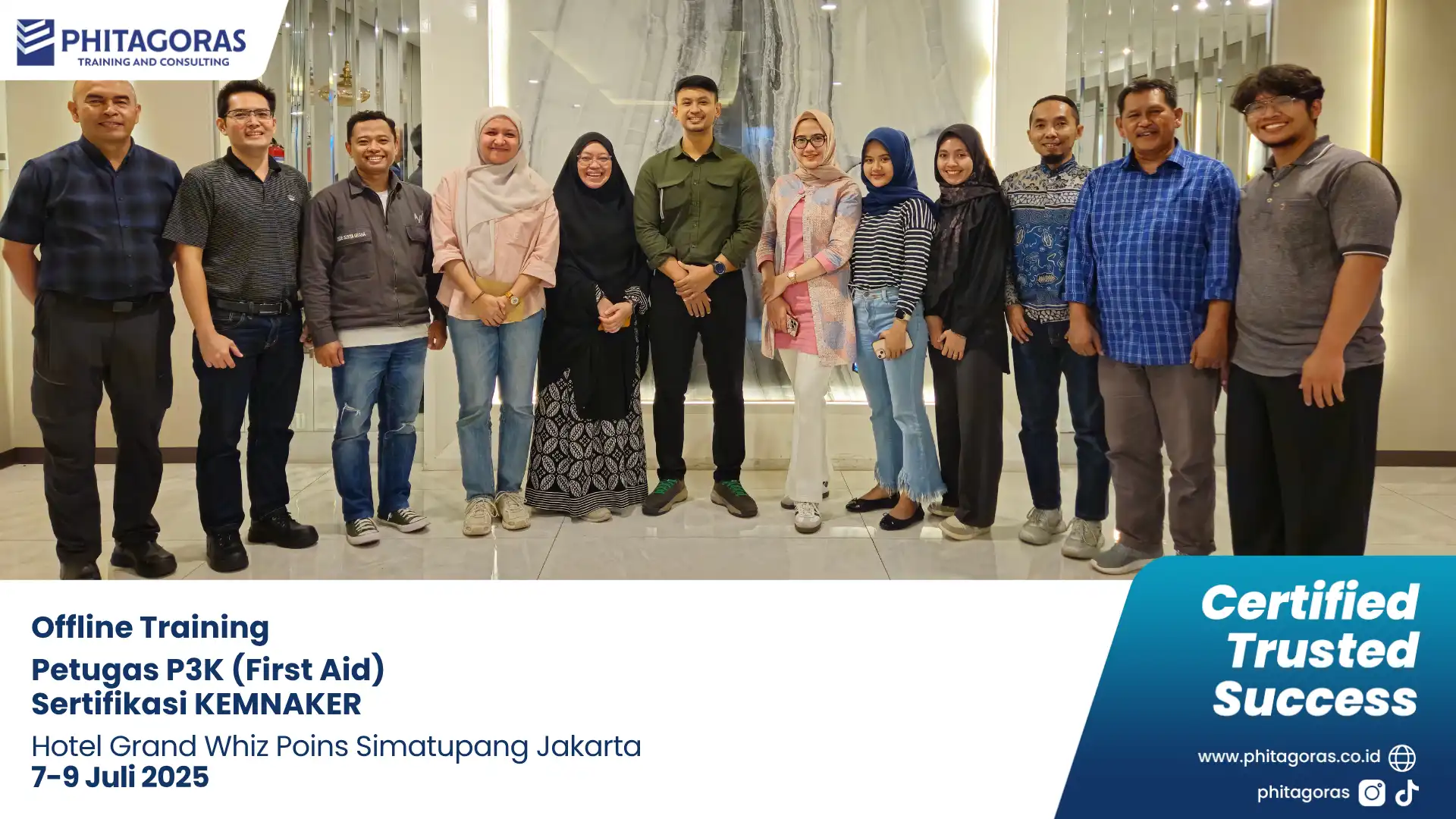 Foto Bersama Offline Training - Petugas P3K (First Aid) Sertifikasi KEMNAKER, Hotel Grand Whiz Poins Simatupang Jakarta (7-9 Juli 2025)