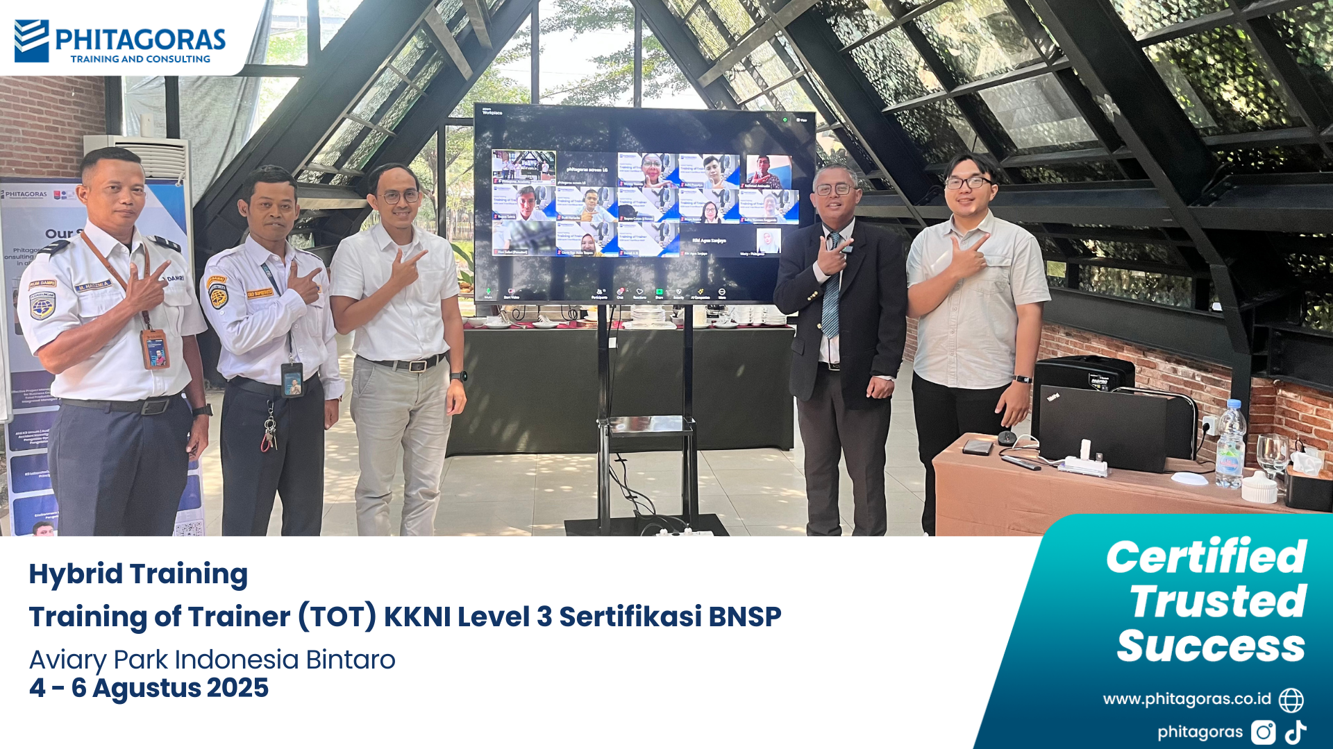 Foto Bersama Hybrid Training - Pengambilan Contoh Uji Air (PCUA) Sertifikasi BNSP, Phitagoras Training Center (4-6 Agustus 2025) (1)